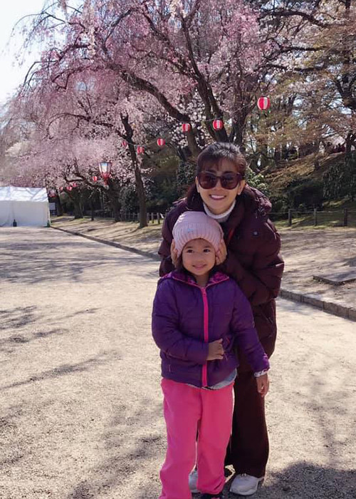Mới đây, Mai Phương đưa con gái sang Hàn Quốc du lịch.