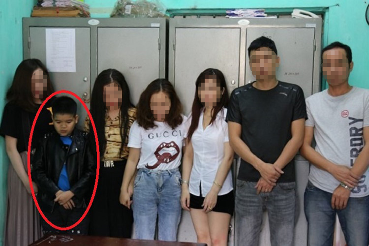 Thông tin diễn viên Huỳnh Tuấn Anh (sinh năm 1996, thường được gọi là “Cu Thóc”) bị bắt vì sử dụng ma túy cùng một số người trong quán karaoke gây xôn xao dư luận. Về phía "Cu Thóc", anh cho rằng anh bị gài sử dụng ma túy. Ảnh: Một thế giới