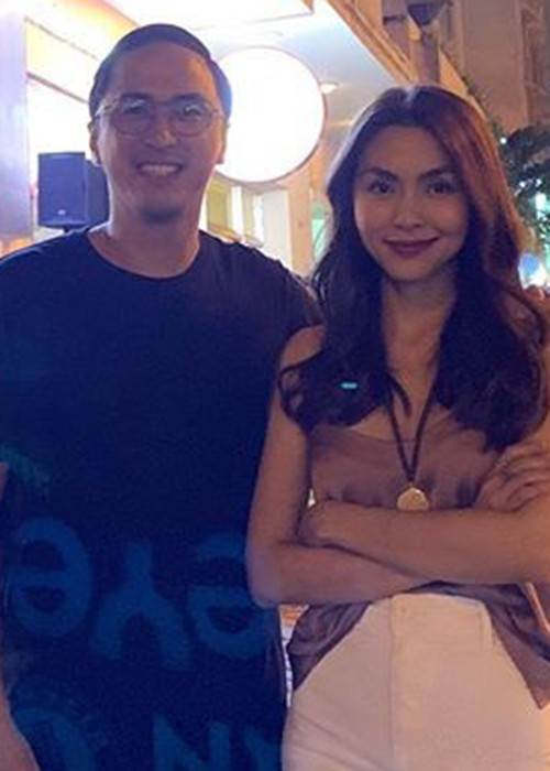 Vợ chồng Hà Tăng dù đã có hai con nhưng tình cảm vẫn mặn nồng như hồi mới yêu. Được biết, cặp đôi kết hôn vào năm 2012.