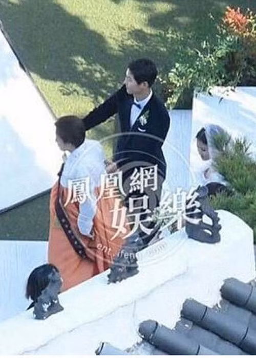 Song Hye Kyo lieu co ly hon giong nhu me de hay khong?