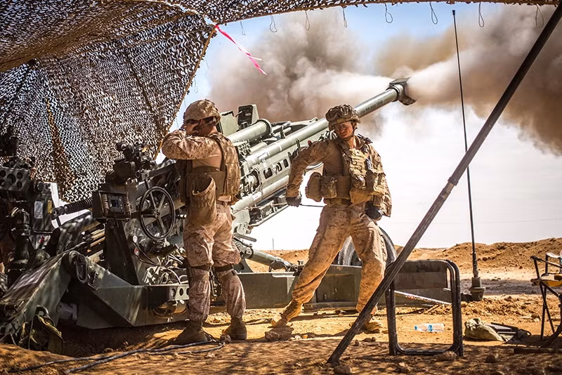 Tướng Robert Brown thuộc Quân đội Mỹ nhấn mạnh rằng, Hoa Kỳ cần phải phát triển các hệ thống với bán kính hoạt động lớn nhất, có khả năng "bắt kịp" đối phương. Theo ông, người Mỹ cần những loại pháo có thể so sánh với tên lửa tầm xa. Ngoài ra, họ cũng cần phải có loại tên lửa với tầm bắn lên tới 499 km.