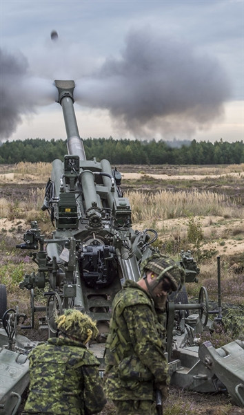 Cụ thể các lực lượng phòng thủ mặt đất của Nga có thể chống lại bộ binh Mỹ mà không cần sự hỗ trợ từ trên không. Lực lượng này của Nga đang chiếm ưu thế hơn hẳn so với Mỹ và điều này cho phép họ tạo sự khác biệt trong trường hợp xảy ra các cuộc xung đột trên mặt đất.