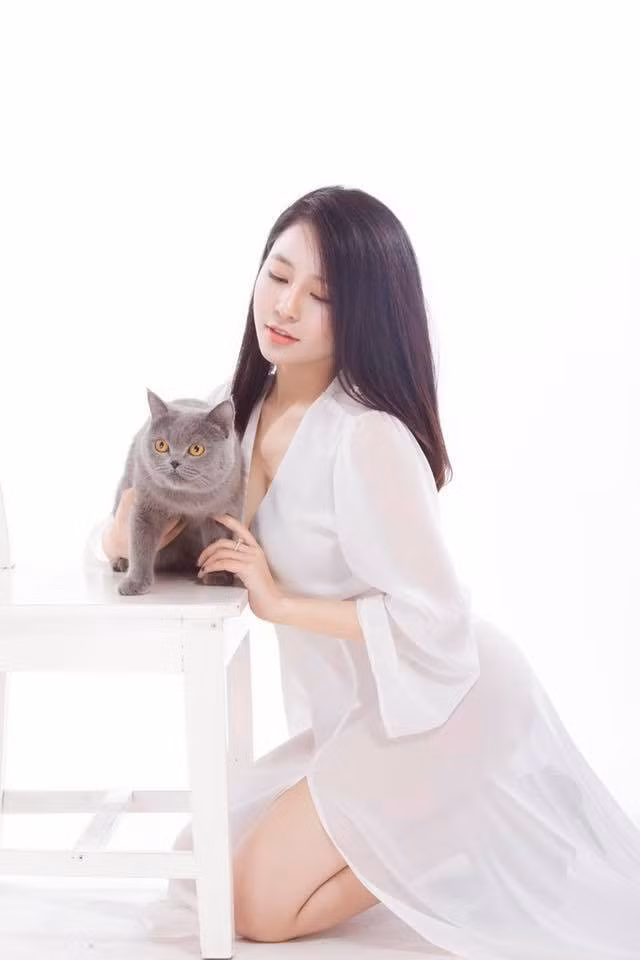 Hiện tại, Trâm Anh sở hữu thân hình lý tưởng với số đo 3 vòng ấn tượng 89-63-89.