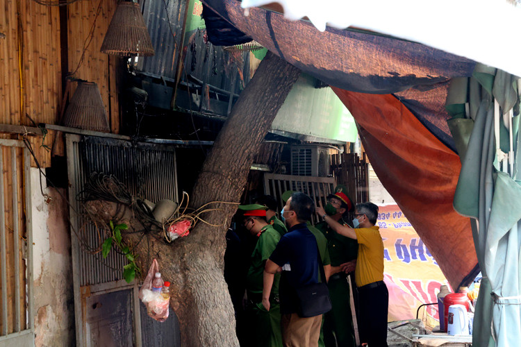 Rạng sáng 21/4/2022, một vụ cháy thương tâm tại ngõ 65 Phạm Ngọc Thạch, phường Kim Liên, quận Đống Đa (Hà Nội) khiến 5 người tử vong.