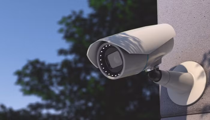 Hệ thống camera an ninh trên các tuyến đường trên địa bàn cũng được rà soát để truy tìm hung khí gây án. Mở rộng hiện trường rà soát, các trinh sát đã thu giữ được chiếc găng tay và một chiếc áo, nhận định là trang phục đối tượng gây án bỏ lại trong quá trình trốn chạy. (Ảnh minh họa, nguồn internet)