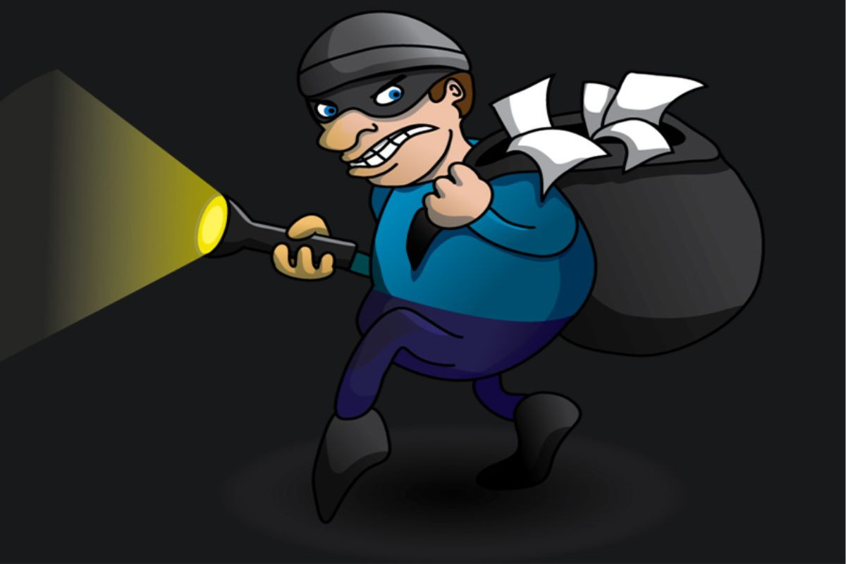 Từ dấu vết thu thập được tại hiện trường và lời khai của những người biết việc, Trưởng phòng Cảnh sát hình sự Công an tỉnh Lào Cai và lãnh đạo Công an huyện Bắc Hà nhận định đối tượng gây án là người có quan hệ quen biết với gia đình nạn nhân. Khi đột nhập trộm cắp tài sản bị phát hiện, kẻ thủ ác đã ra tay một cách tàn nhẫn, cướp đi sinh mệnh của nạn nhân (đối tượng chém nạn nhân 29 vết thương). (Ảnh minh họa, nguồn internet) 