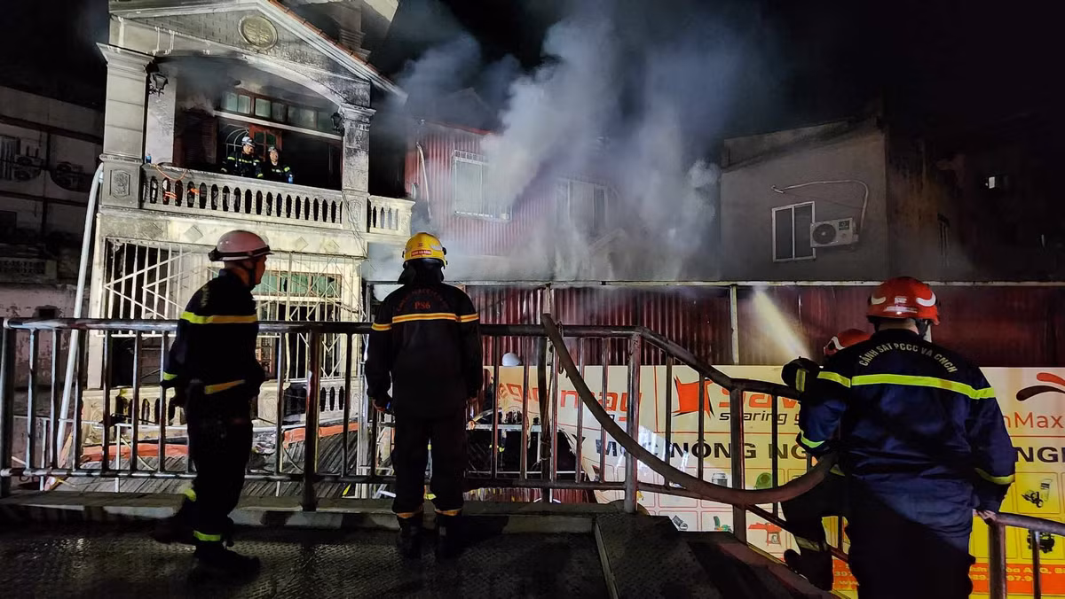 Thủ tướng yêu cầu khẩn trương điều tra, xử lý nghiêm vụ đốt quán cafe Thu tuong yeu cau khan truong dieu tra, xu ly nghiem vu dot quan cafe