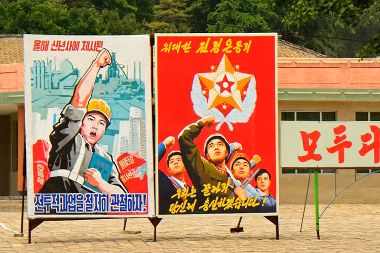 Các tờ báo hàng đầu của Triều Tiên cũng cho thấy một sự thay đổi đáng kể trong giọng điệu cho thấy đất nước này đang bắt đầu phản ánh sự quyết tâm của chính quyền Bình Nhưỡng cho việc kiềm chế xung đột vũ trang và tiến tới một giải pháp ngoại giao cho các bất đồng giữa các bên ở thời điểm hiện tại. Nguồn ảnh: Asian Correspondent.