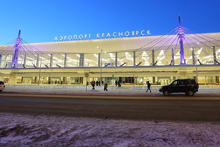 Thành phố Krasnoyarsk ở Siberia (cách Moscow 4.000km về phía đông) có một nhà ga mới khai trương cách đây vài tháng. Việc hiện đại hóa sân bay này tiêu tốn khoảng 100 triệu USD.