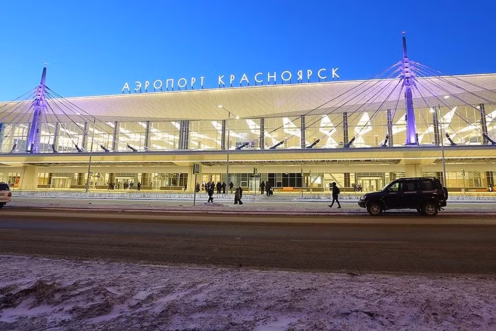 Thành phố Krasnoyarsk ở Siberia (cách Moscow 4.000km về phía đông) có một nhà ga mới khai trương cách đây vài tháng. Việc hiện đại hóa sân bay này tiêu tốn khoảng 100 triệu USD.