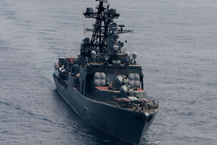 "Các chuyến thăm tạo cơ hội để hải quân Việt Nam và Nga tăng cường trao đổi. Chúng tôi hy vọng sẽ có dịp đón tàu chiến Việt Nam cập cảng nhà của Hạm đội Thái Bình Dương ở Vladivostock", ông Korolyov nói.