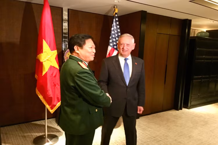 Soi dan may bay huan luyen My co the chuyen giao cho Viet Nam