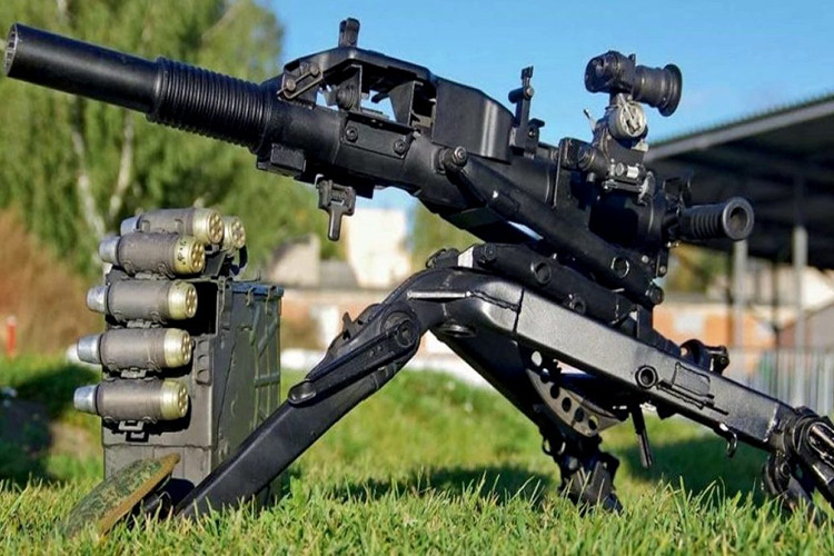 Cũng theo lời ông Nabokov, ở thời điểm hiện tại Pribor đang liên doanh với Tập đoàn vũ khí Kalashnikov để hoàn thiện hơn mẫu súng phóng lựu tự động 40mm này trong tương lai gần, cho phép nó có thể được tích hợp trên nhiều phương tiện chiến đấu khác nhau kể cả robot. Nguồn ảnh: Alexey Ivanov.