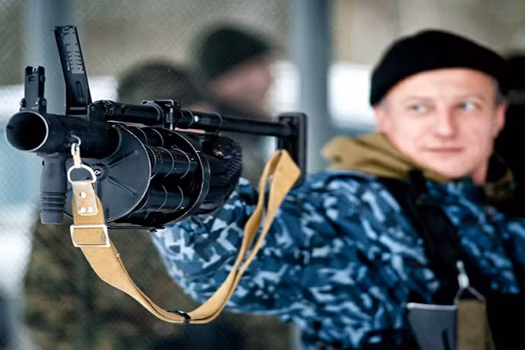 Cái tên cuối cùng trong danh sách này là súng phóng lựu RG-6 "Gnome" được phát triển vào đầu những năm 1990. Trong số vũ khí vừa được giới thiệu trên thì RG-6 có bề dày chiến tích nhiều nhất khi liên tục tham gia các hoạt động chống khủng bố và ly khai trên khắp nước Nga. Nguồn ảnh: socimage.net