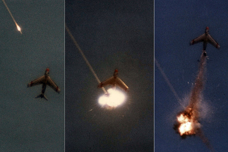 Chính từ mẫu tên lửa AIM-9 thu được, Liên Xô đã phát triển thành công dòng tên lửa không đối không tầm ngắn đầu tiên sử dụng đầu dò ảnh nhiệt K-13 Atoll vài năm sau đó. Đây là loại vũ khí giúp cân bằng ưu thế tác chiến trên không của Liên Xô với Mỹ và đồng minh thời điểm đó.