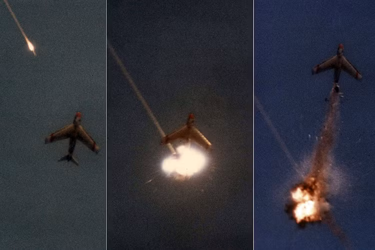 Chính từ mẫu tên lửa AIM-9 thu được, Liên Xô đã phát triển thành công dòng tên lửa không đối không tầm ngắn đầu tiên sử dụng đầu dò ảnh nhiệt K-13 Atoll vài năm sau đó. Đây là loại vũ khí giúp cân bằng ưu thế tác chiến trên không của Liên Xô với Mỹ và đồng minh thời điểm đó.