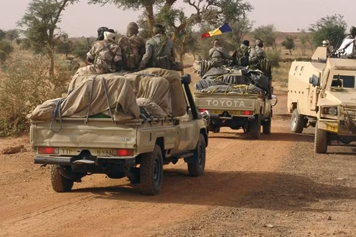 Xe ô tô 4 bánh Toyota Land Cruiser lần đầu xuất hiện vào năm 1953. Kể từ đó, hãng Toyota đã sản xuất được khoảng 4 triệu chiếc xe loại này.