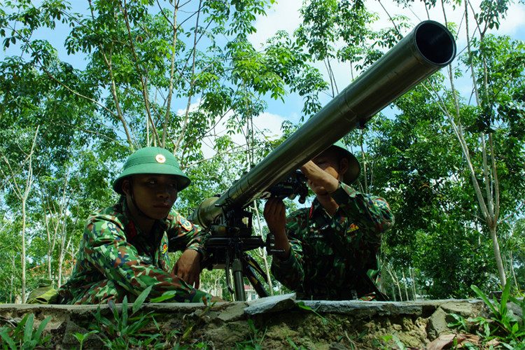 Khẩu đội SPG-9 Sư đoàn 5 huấn luyện trân thao trường