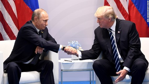 Tổng thống Nga Putin, Tổng thống Mỹ Donald Trump trong một lần hội đàm trực tiếp hiếm hoi.