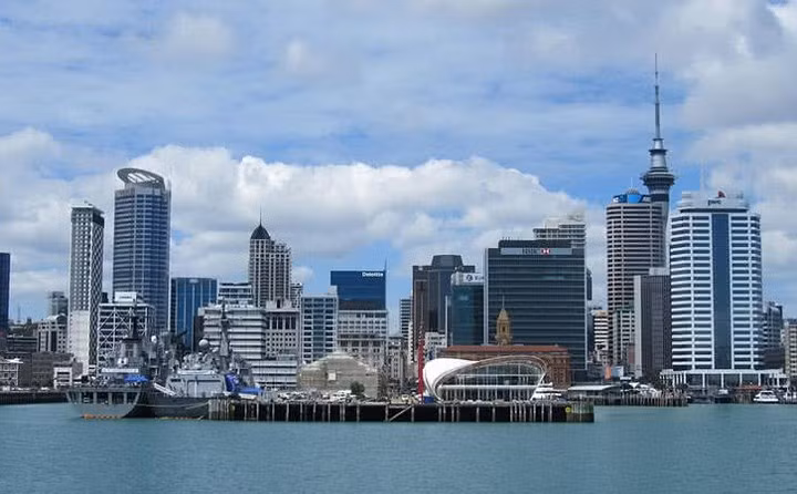 2. New Zealand đứng hàng thứ 2, với mức độ tiến bộ xã hội cao, hệ thống tư pháp mạnh và lực lượng cảnh sát lành mạnh.