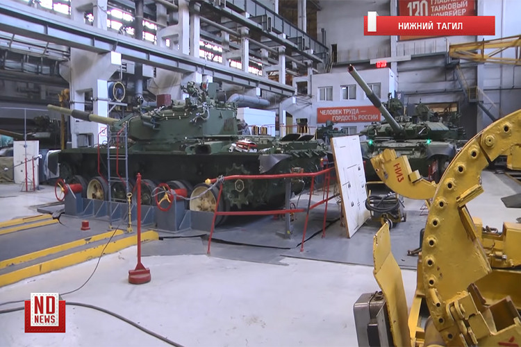 Theo công bố từ truyền thông Nga, dự kiến cuối năm 2019 thì hợp đồng cung cấp 64 xe tăng T-90 cho Việt Nam sẽ được hoàn thành, nếu vậy thì vào thời điểm hiện tại UVZ sẽ phải tích cực sản xuất để chuẩn bị cho đợt bàn giao đầu tiên cho chúng ta. Nguồn ảnh: ND News.