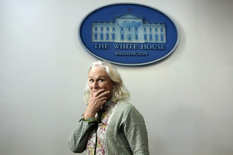 Nữ diễn viên Glenn Close xuất hiện tại Nhà Trắng vào năm 2013, khi bà phát biểu tại Hội nghị Quốc gia về Sức khỏe Tâm thần Mỹ. Ảnh: Reuters.