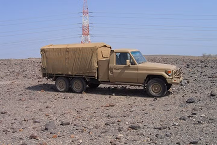 Phiên bản Land Cruiser của “Úc” có trọng lượng tải khoảng 2-2,3 tấn. Nó có thể kéo theo xe moóc có trọng lượng tối đa là 3,5 tấn.