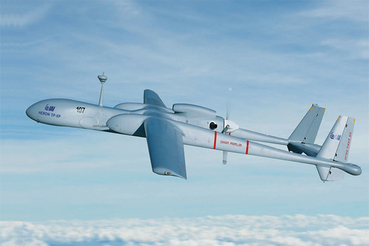 Trong tương lai gần nếu Việt Nam đưa vào trang bị Heron TP năng tác tác chiến điện tử và trinh sát tầm xa của quân đội ta sẽ được nâng lên đáng kể nhất là khi Heron TP hoàn toàn có đủ năng lực hoạt động tại các vùng biển xa hay các khu vực có địa hình phức tạp. Nguồn ảnh: Nguồn ảnh: israeldefense.