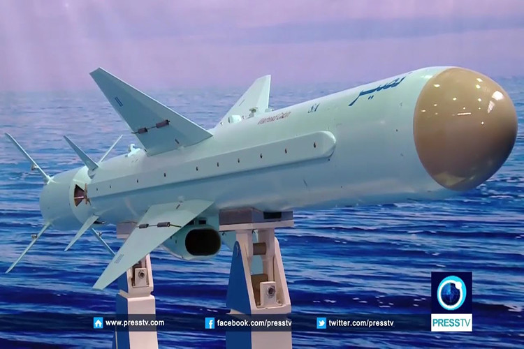 Theo đó, Iran đã tập trung phát triển tên lửa chống hạm từ cuối thập niên 80. Ban đầu chỉ là những phiên bản mua lại từ các nước phát triển. Cho tới nay, Iran đã có khả năng tự sản xuất được tên lửa chống hạm quy mô lớn. Nguồn ảnh: IRGC Navy