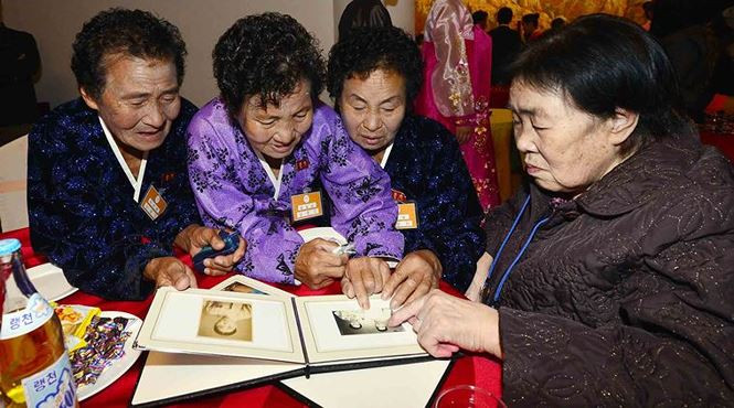 Sau khi cuộc chiến liên Triều 1950 – 1953 kết thúc bằng một hiệp định đình chiến thay vì hiệp định hòa bình, cả Hàn Quốc và Triều Tiên đều đã ban hành lệnh cấm hàng triệu công dân nước mình bước qua khu vực biên giới. Ảnh: AP