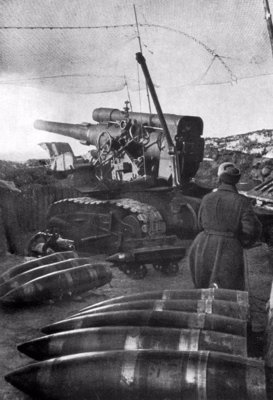 Ngày 22/6 hàng năm cũng được nước Nga xem là ngày tưởng nhớ thời khắc đầu tiên của cuộc Chiến tranh Vệ quốc Vĩ đại khi quân Đức bắt đầu tràn vào biên Liên Xô. Nguồn ảnh: Pinterest.