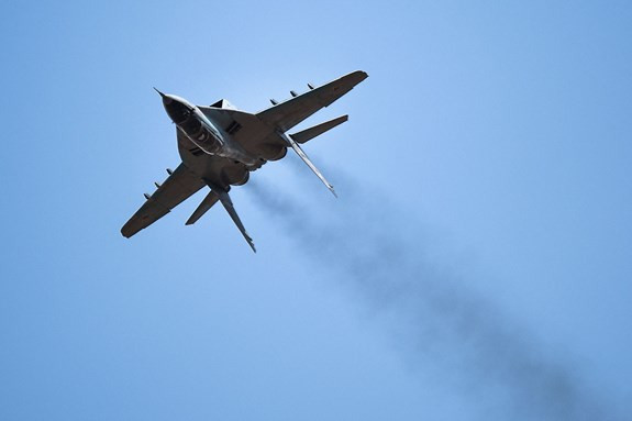 Máy bay chiến đấu đa năng một chỗ ngồi hạng nhẹ MiG-29 được tạo ra để giúp Không quân Nga chiếm ưu thế trong trận không chiến. MiG-29 có chiều dài 17,37m, sải cách 11,4m và chiều cao 4,37m, có thể đạt tốc độ lên đến 2.450 km/giờ.