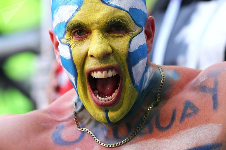 Cảm xúc của cổ động viên Uruguay trong trận đấu với Nga.