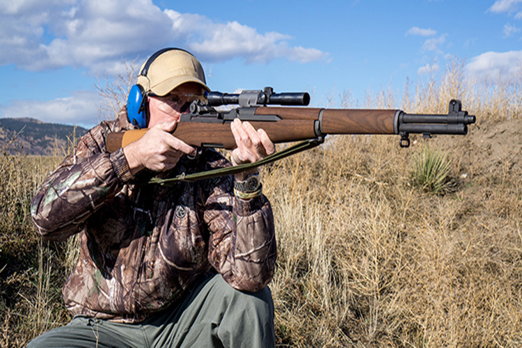 Súng trường M1 Garand giúp lính Mỹ sở hữu ưu thế hỏa lực trong các trận đánh giáp lá cà với phe Trục. Một tiểu đội bộ binh Mỹ có thể bắn ra 80 viên đạn trước khi phải nạp đạn, trong khi lính Đức và Nhật chỉ có thể chạm mức 50 viên. Ưu thế này giúp lính Mỹ có lợi thế tác chiến và nâng cao tinh thần trong chiến đấu.