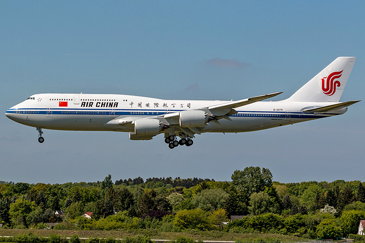 Giá chị của mỗi chiếc Boeing 747 của Air China vào khoảng 380 triệu USD và có khả năng bay liên tục hơn 14.000km mà không cần tiếp nhiên liệu và chỉ mới được chuyển giao cho Trung Quốc từ năm 2015. Nguồn ảnh: Asia Times.