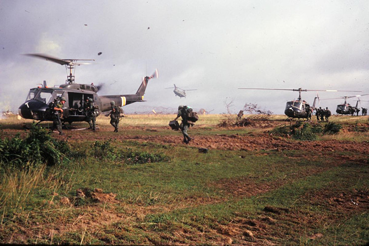 Không chỉ có F-5E, Liên Xô còn có cơ hội tiếp cận máy bay huấn luyện-cường kích hạng nhẹ A-37 Dragonfly; máy bay trực thăng Chinook CH-47A, UH-1 Iroquois. Cuối những năm 1970, những phương tiện chiến tranh này được phát hiện có mặt tại căn cứ không quân Chkalovsky, Viện nghiên cứu Công nghệ hàng không Astrakhan, Liên Xô.