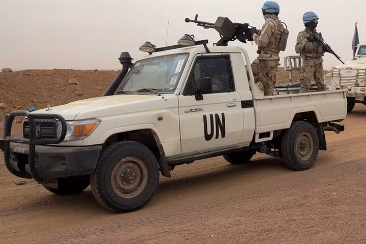 Nhờ đặc điểm bền, độ tin cậy cao, khả năng hoạt động tốt trên nhiều địa hình, xe được nhiều đơn vị quân đội và bán quân sự cũng như các nhóm chiến binh ở khắp nơi trên thế giới sử dụng.