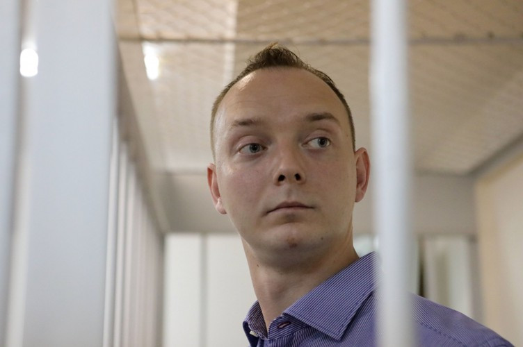 Ngoài ra Người phát ngôn Điện Kremlin Dmitry Peskov cho biết việc bắt giữ ông Safronov không liên quan đến công tác báo chí.