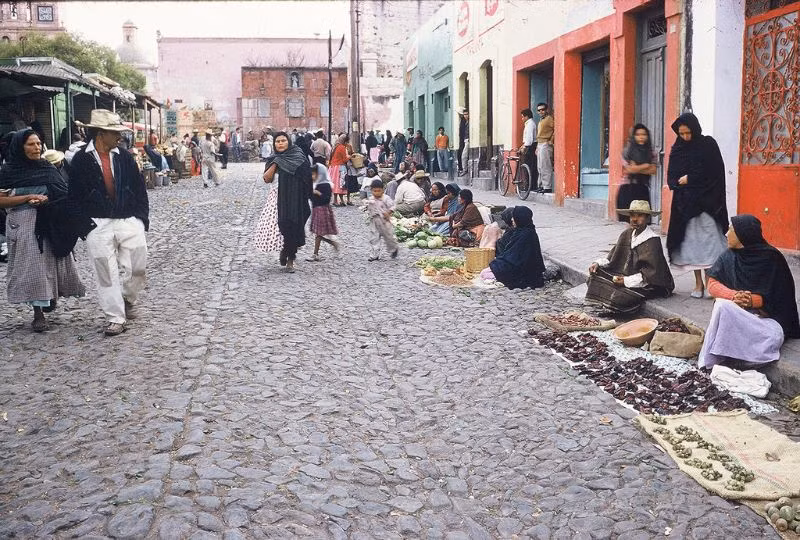 Mexico nam 1958 ruc ro sac mau qua ong kinh nguoi My (2)