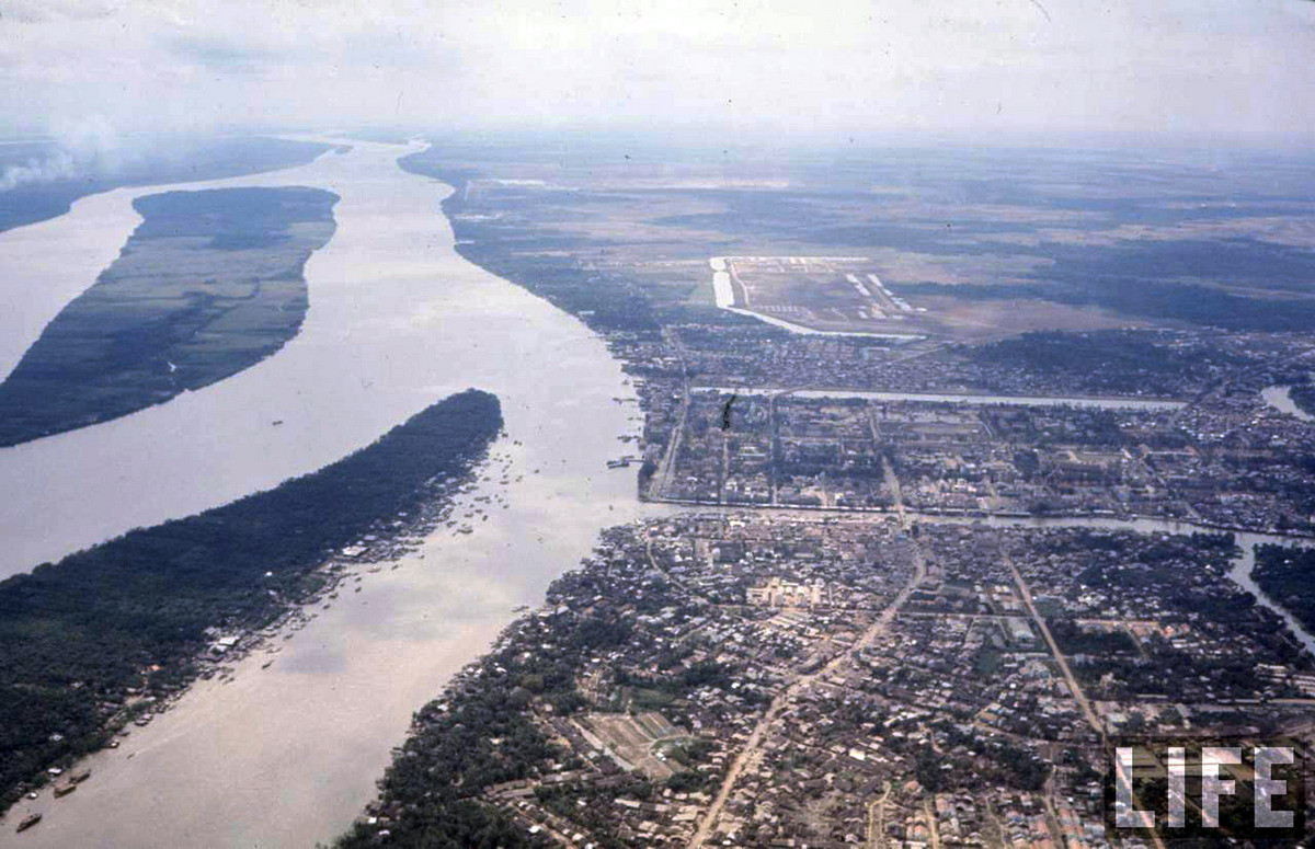 Thị xã Mỹ Tho nhìn từ phía Đông. Ảnh: Life.