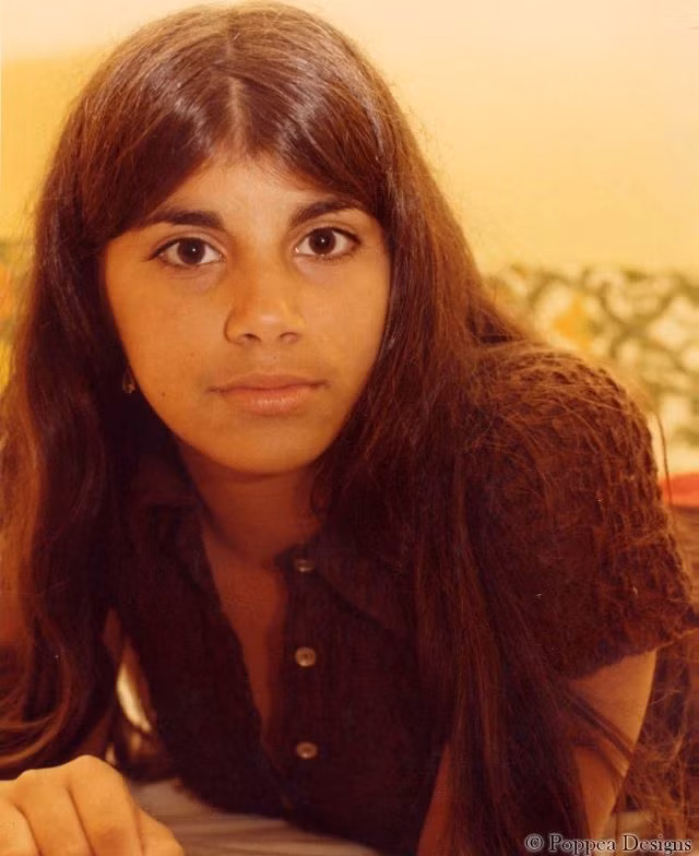 Lulu, một cô gái gốc Latinh, 1974. Ảnh: Poppen Designs.