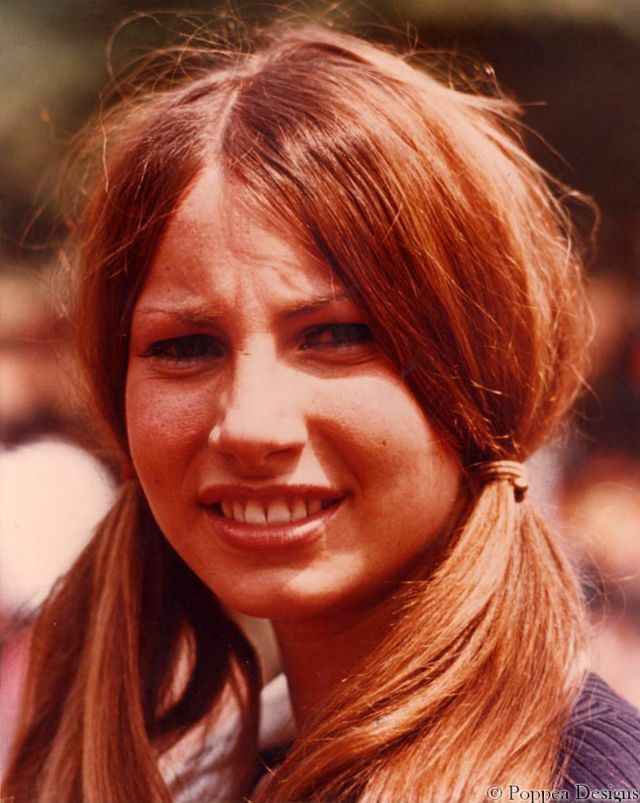 Cô gái tóc bím, 1971. Ảnh: Poppen Designs.