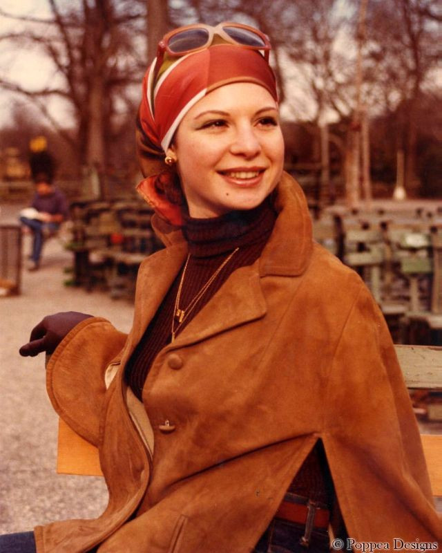Chân dung một thiếu nữ New York năm 1975. Ảnh: Poppen Designs.