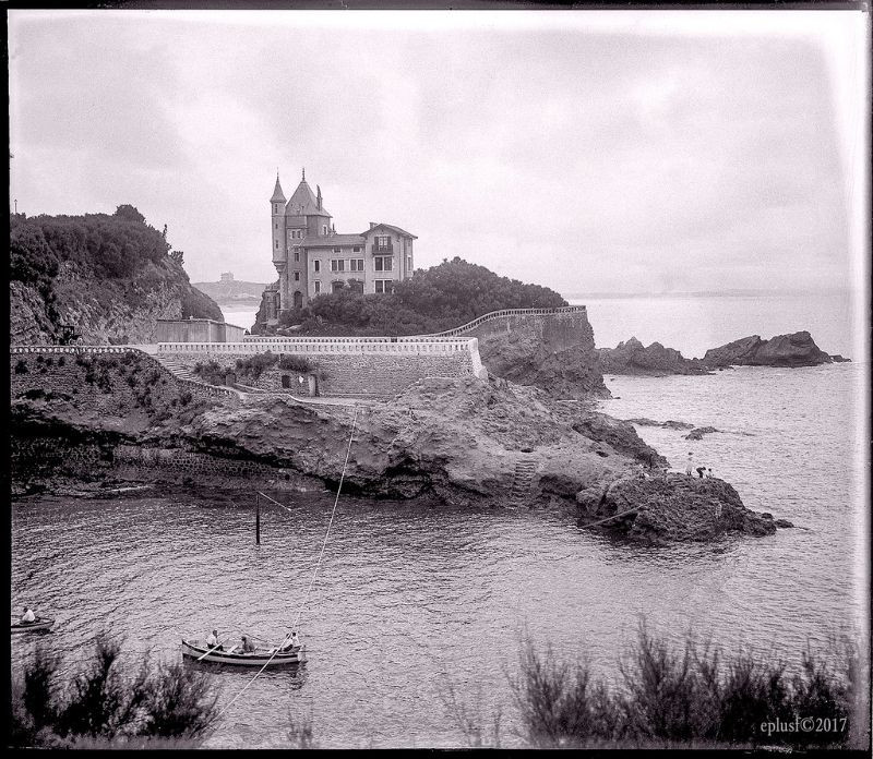 Dinh thự Belza bên bờ biển Biarritz, 1904. Ảnh: Monsieur Eugène.