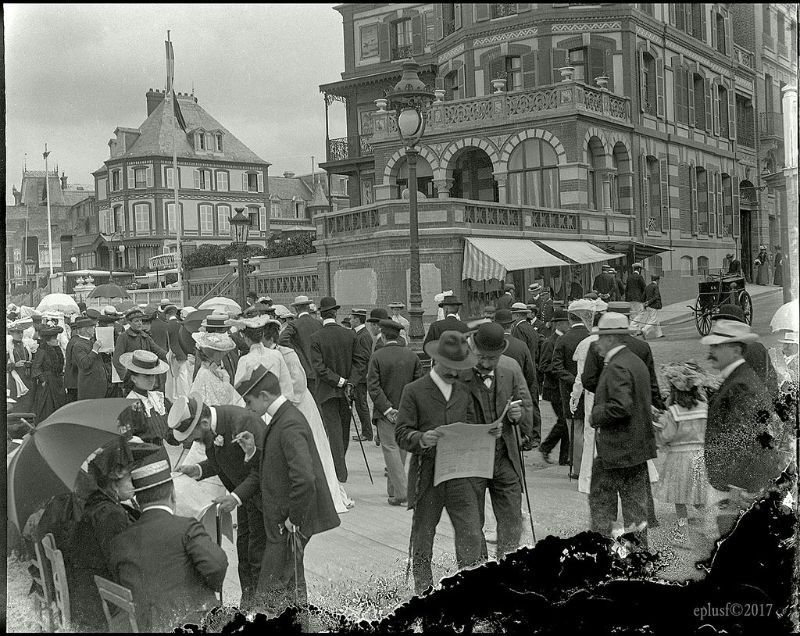 Trung tâm thị trấn Trouville, khoảng năm 1900. Ảnh: Monsieur Eugène.