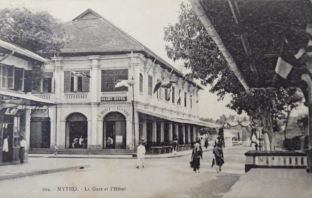 Khách sạn Mỹ Tho nhìn từ sảnh ga xe lửa Mỹ Tho. Ảnh tư liệu.