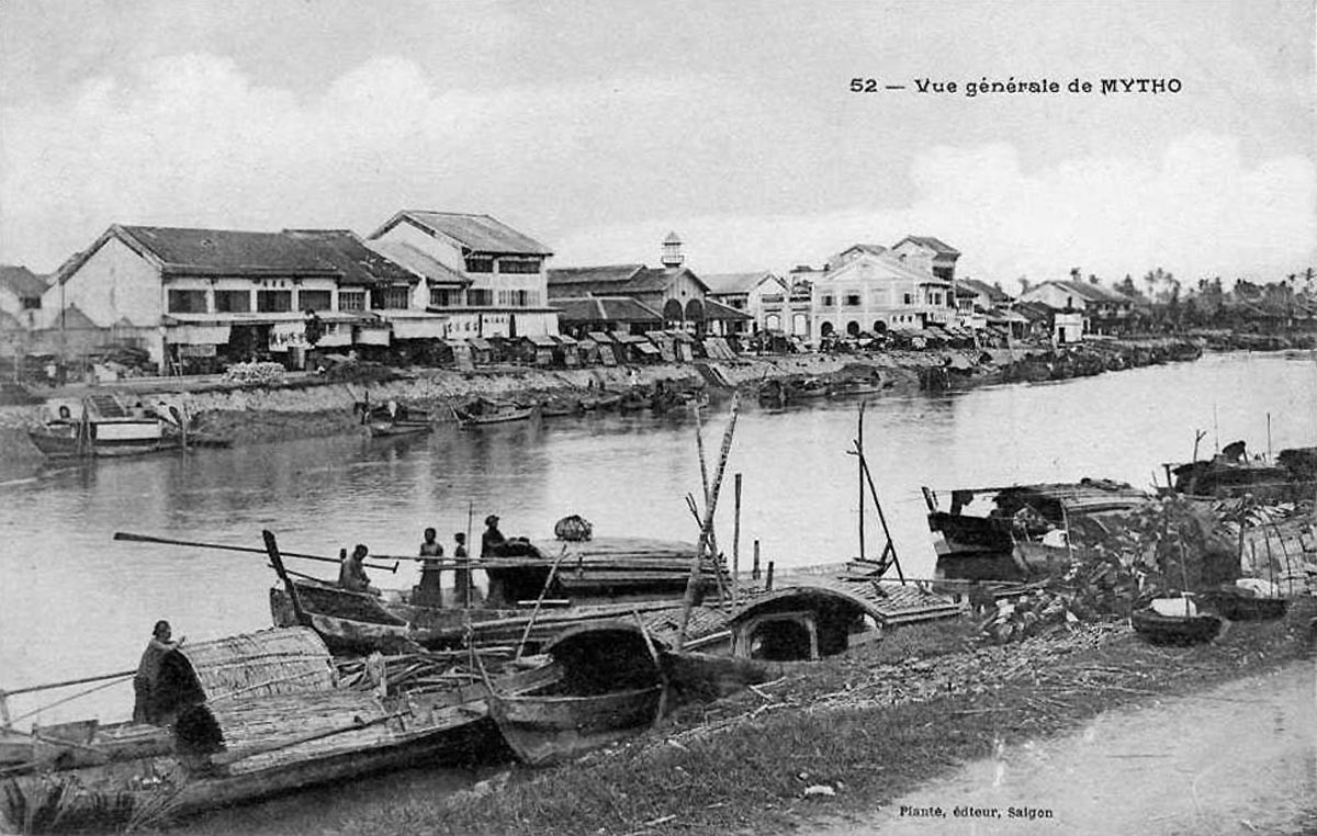 Sông Bảo Định, tuyến đường thủy huyết mạch của Mỹ Tho. Ảnh tư liệu.