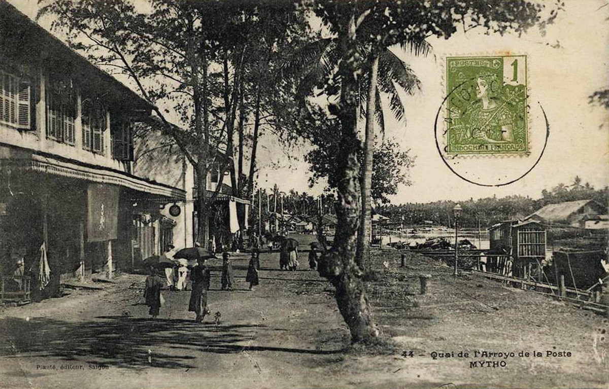 Phố phường bên bến tàu. Ảnh tư liệu.