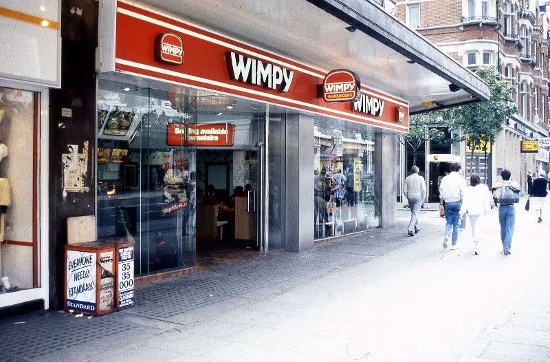 Nhà hàng Wimpy ở số 425 Oxford. Ảnh: Glen Fairweather.