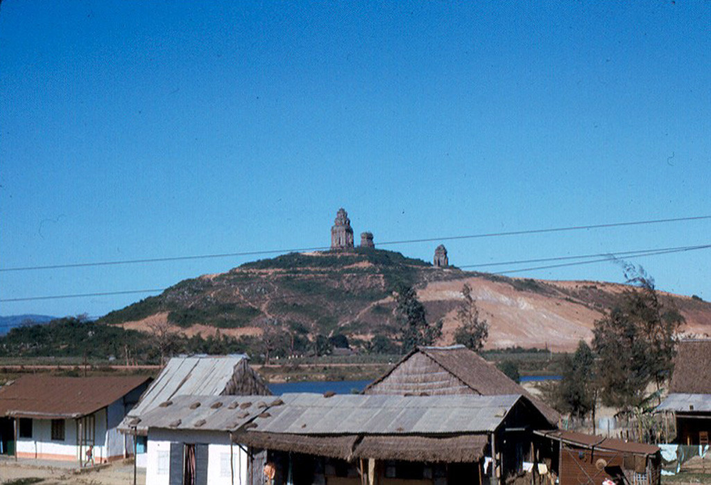 Khu tháp Chăm Bánh Ít ở Tuy Phước, Bình Định, cách thị xã Quy Nhơn khoảng 20km. Ảnh: John Hack.